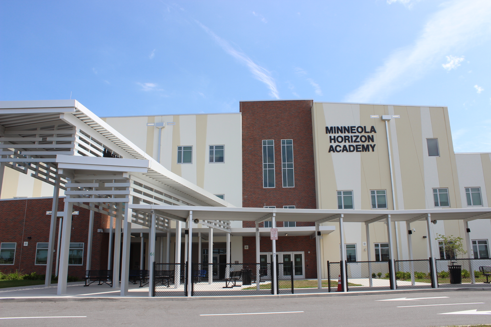 Minneola Horizon Academy building exterior